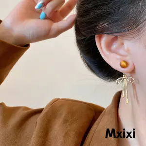 [Mxixi] Anting Liontin Batu Tiger Eye Warna Cokelat dan Emas Motif Dasar Lebah Desain Klasik Z264