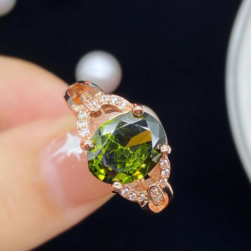 Nhẫn Đeo Ngón Tay, Thiết Kế Thanh Lịch Và Đơn Giản, Dành Cho Phụ Nữ Và Nam Giới, Màu Vàng Hồng, Được Làm Bằng Thép Titan Đính Đá Xanh Ngọc Lục Bảo Zircon Và Kim Cương, Trang Sức Thời Trang