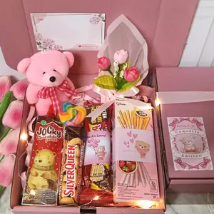 HAMPERS ULANG TAHUN COQUETEE GIFTBOX SNACK BOX COKELAT KADO ULANG TAHUN KADO VALENTINE KADO WISUDA