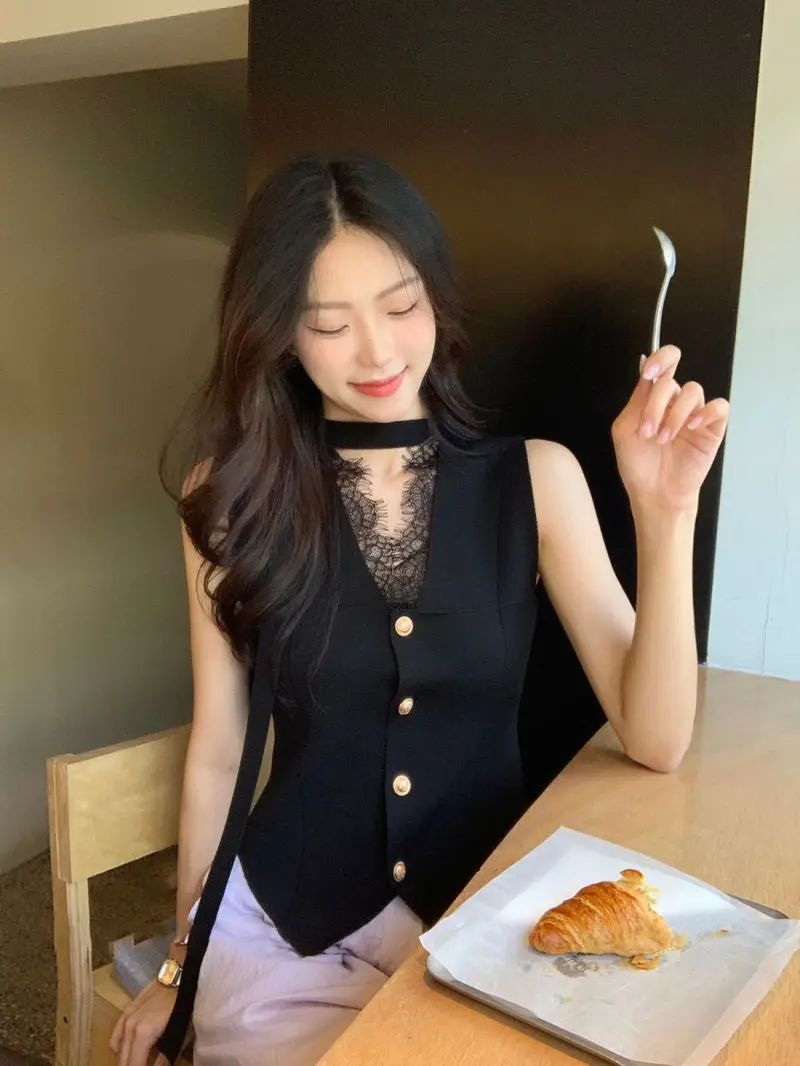 Product Introduction of Áo Ba Lỗ Dệt Kim Cổ Chữ V, Trang Trí Ren Kiểu Pháp, Không Tay, Áo Cơ Sở, Để Lớp Nếp Nữ Women Top Denim 6