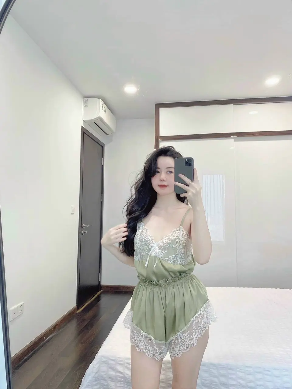 Bộ lụa ren mặc nhà xinh SP581