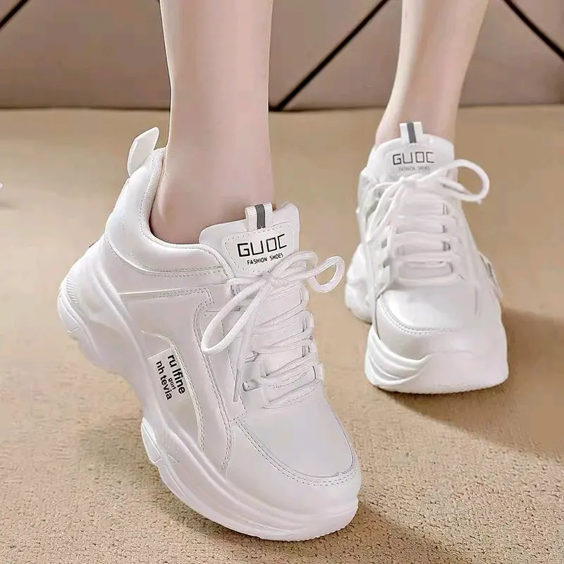 Giầy thể thao độn đế full trắng + full đen cao 8phân chất da mềm Đế phẳng Mũi tròn