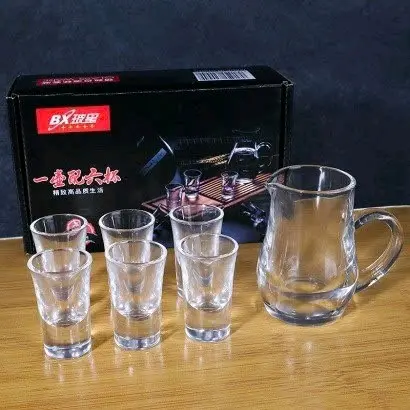 ly uống rượu thủy tinh kèm cốc thủy tinh múc rượu
