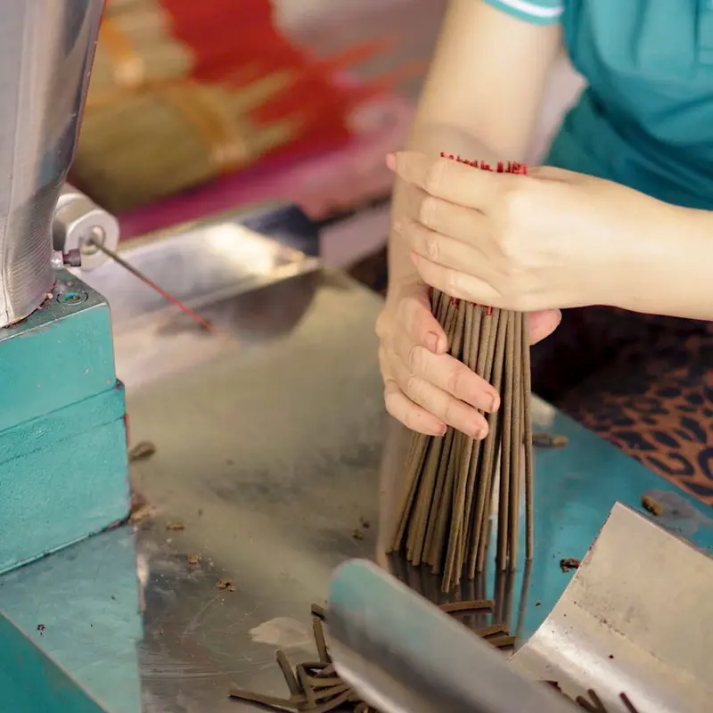 Nhang trầm hương Tân Nguyên, hương trầm sạch, nhang thơm thờ cúng mùi hương thơm dịu loại 140 que 30cm Dầu Thơm Phòng Dầu Thơm Nước Hoa 3