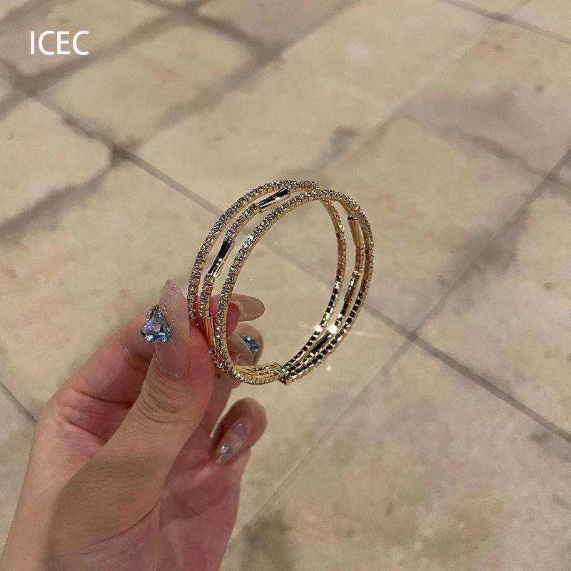 Product Introduction of Sparkling Full Rhinestone Three-Layer Bracelet Retro Affordable Luxury Design Sense Twin Exquisite Starry Micro-Inlaid Opening All-Match Jewelry 2