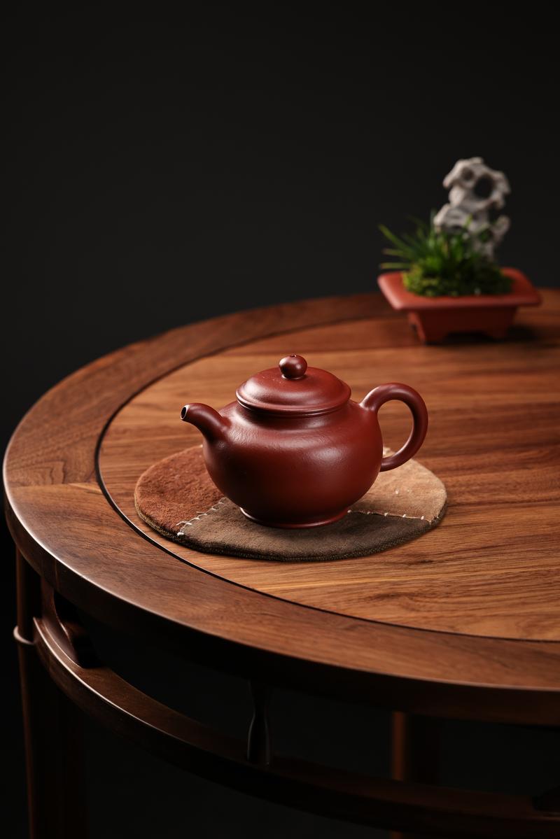 Product Introduction of Chinese Yixing purple clay teapot 100% natural purple clay teapot huanglongshan zhuni duozhi teapot 250 ml 5