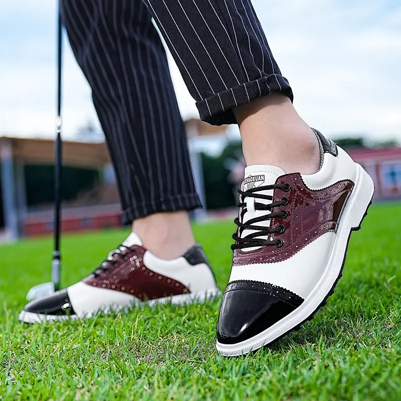 Men Brogue Style Golf Shoes Waterproof Golf Sneakers Male Anti-slip Spikes Footwear Breathable Sports Trainers for Man 39-47