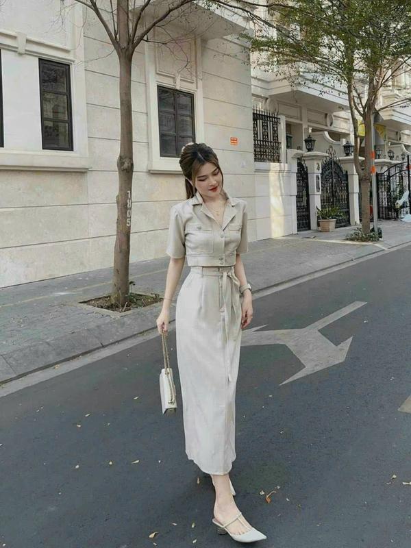 SET ÁO CỔ VEST KÈM CHÂN VÁY TẶNG KÈM ĐAI CÀI NÚT THẬT DÀNH CHO CÁC NÀNG ĐI CHƠI ĐI TIỆC Kem Nữ Women Nhung Voi