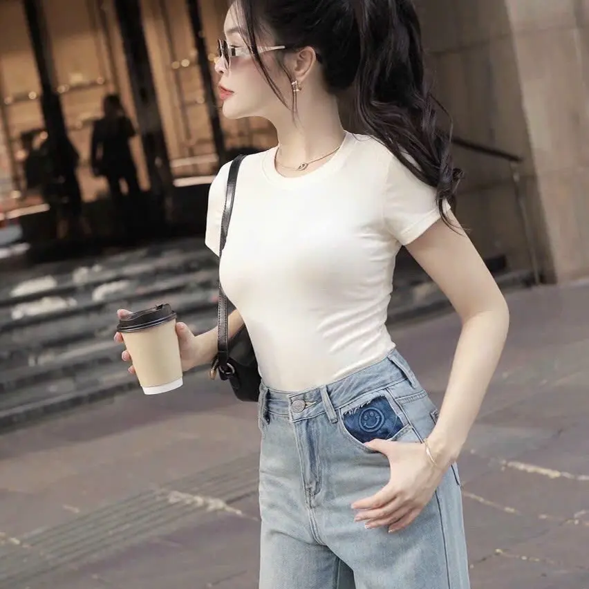 Áo thun nữ cổ tròn tay ngắn chất cotton mềm mịn