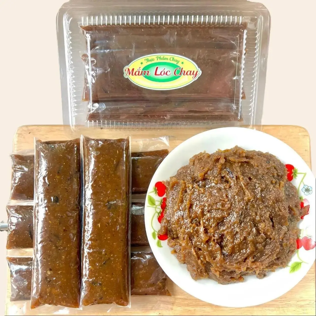 (Combo 5 Thanh) Mắm Lóc Chay - Đặc Sản Miền Tây. Không Ngủ Vị Tân. Mắm Có Màu Nâu Đậm. Nguyên Liệu Từ  Đậu Nành... Trọng lượng 500g, Kích Thước Dài 12cm Ngang 5cm. Không Cay, Food.