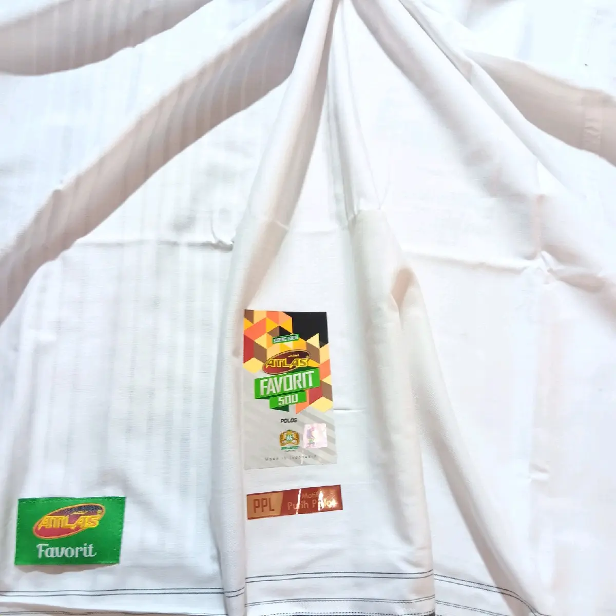 SARUNG ATLAS FAVORIT 500 PUTIH POLOS TUMPAL GARIS WARNA
