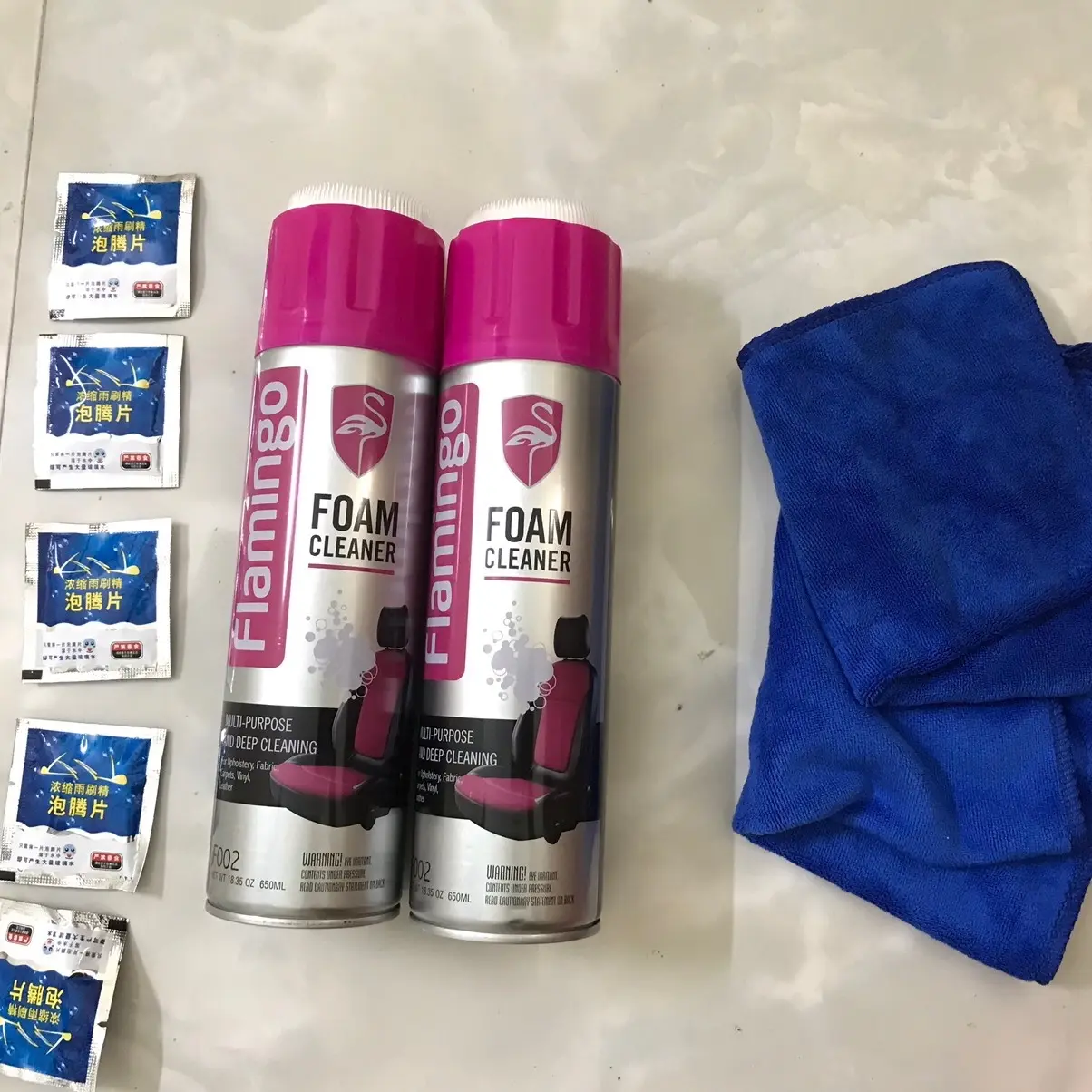 Combo 2 chai xịt bọt Flamingo 650 ml tẩy đa năng mọi vết bẩn tặng viên sủi rửa kính và hai khăn lau đa năng