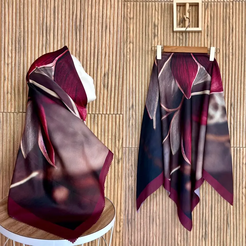 HIJAB VOAL MOTIF SEGI EMPAT KODE BUNGA BURGUNDY 0