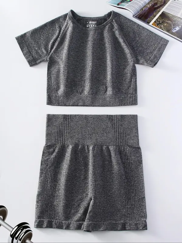 2 Counts Women's Basic Solid Raglan Sleeve Short Sleeve Crop Top & High Waist Shorts Tracksuit Set, Sporty Breathable Outfits for Summer Yoga Workout Running, Chav Sets 4