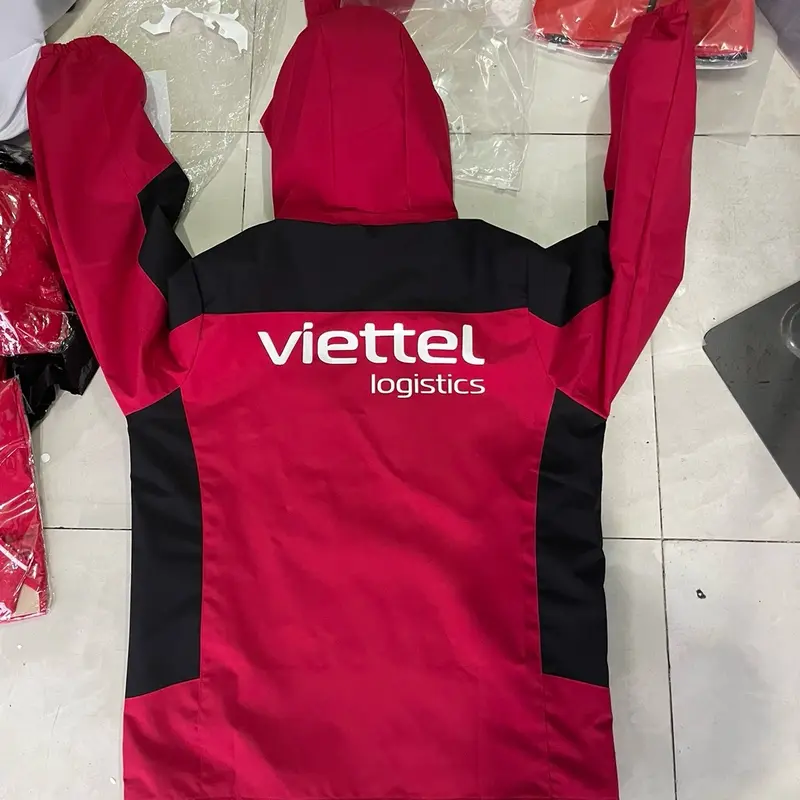Áo khoác gió Viettel Logistics màu đỏ đen chất vải gió lót lưới thoáng mát aokhoac nam Jacket Menswear Nhung 7
