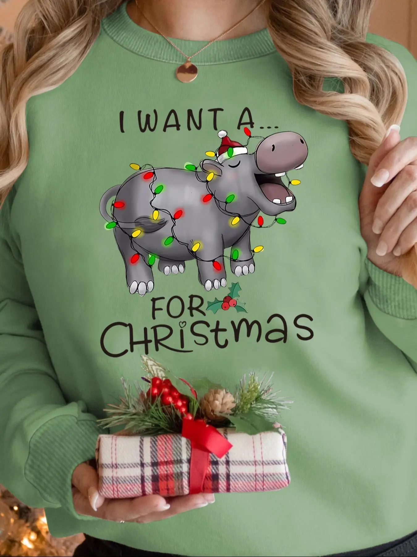 Women's Christmas Themed Hippo Print Round Neck Sweatshirt, Casual Long Sleeve Crew Neck Pullover for Daily Wear, Ladies Fall & Winter Clothes