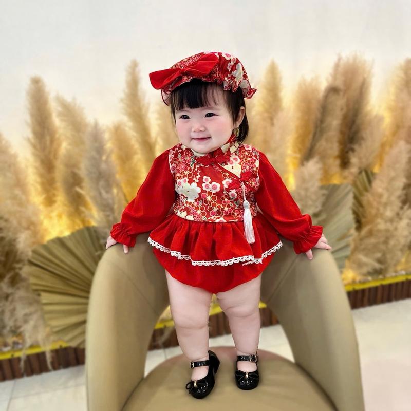 Jumpsuit Hoa Mai Lụa Mềm Kèm Mũ Cho Bé Gái 3-12kg - Kem