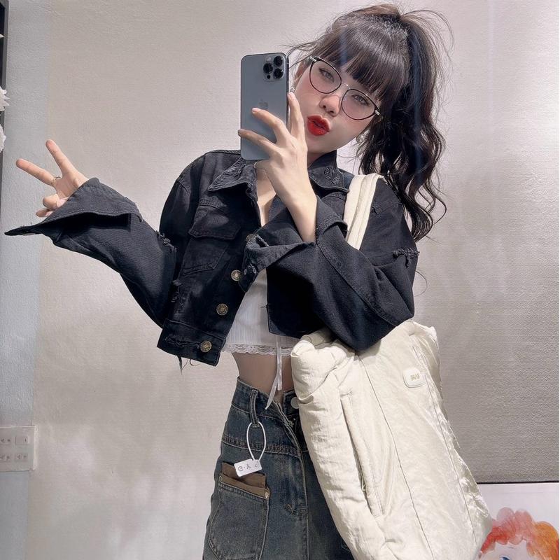Áo khoác jeans đen dáng ngắn 2 túi trước rách cá tính