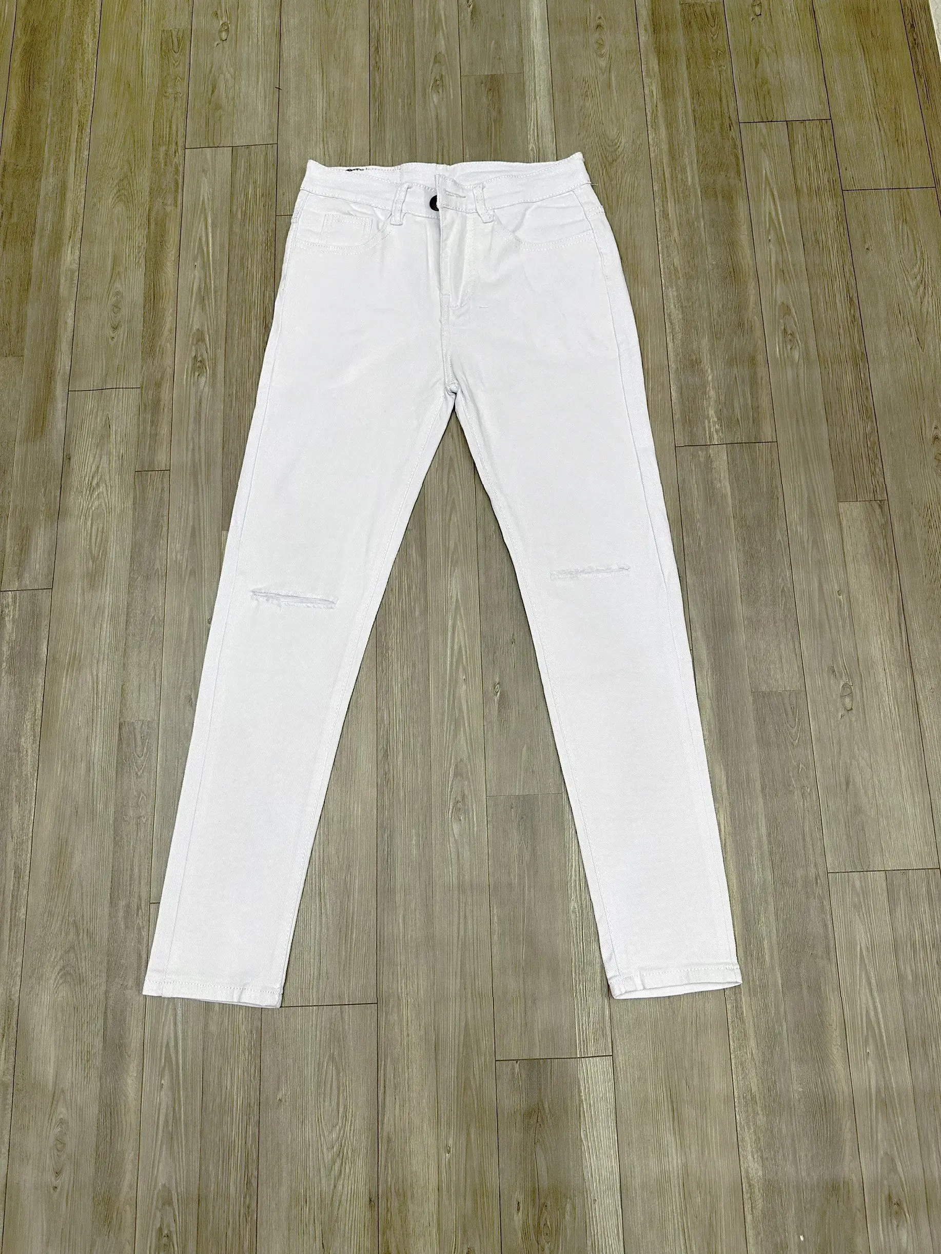 Quần Jean Nam Dài Chất Vải Mềm Co Dãn Màu Trắng Rách Gối Menswear Pants