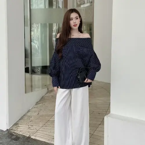 Áo sơ mi kẻ nữ trễ vai cổ bèo dài tay - đơn giản nhẹ nhàng . 1