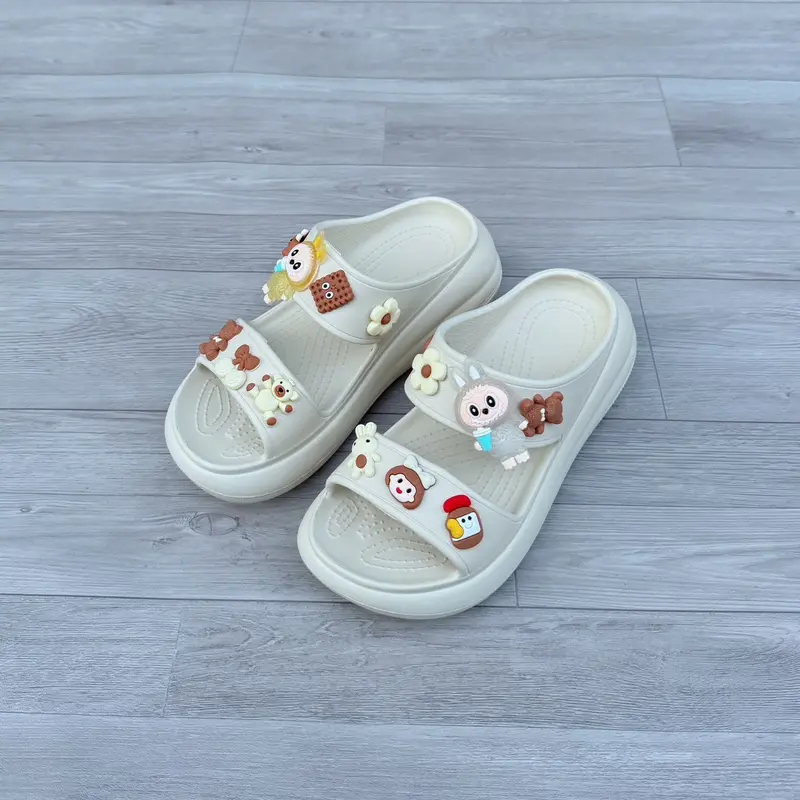 Dép sandanl bánh mì cao 5 phân kèm charm ( Mang được 2 kiểu , mang dép thì tháo quay ra , Đi tăng 1 size ) DéP giày 8