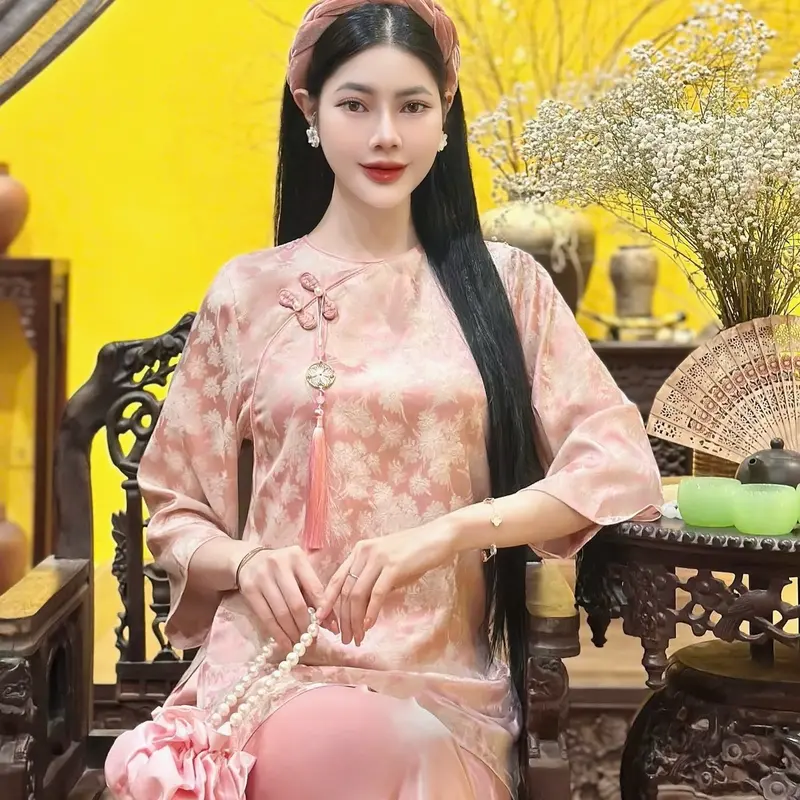 Pháp Phục Đi Chùa . Bộ Lụa Gấm Hoa Cúc Tết , Quần Lụa Vân ( tặng kèm tag cài áo ) Cao Cấp. 1