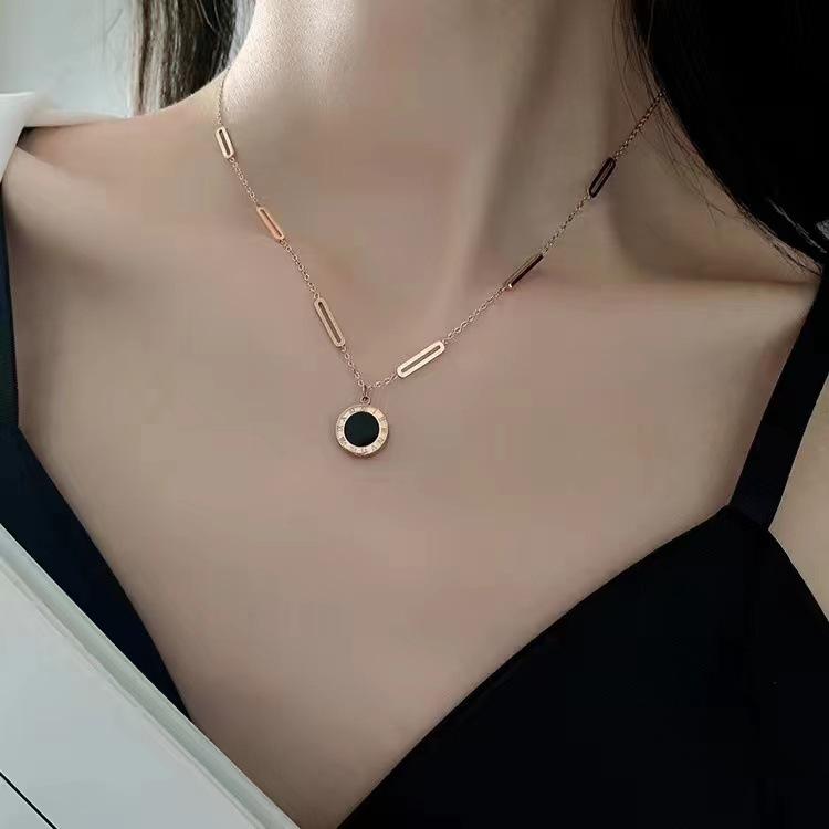 Product Introduction of Dây Chuyền Xương Thép Titan Dành Cho Nữ, Phong Cách Ăn Chay, Một Mảnh, Cổ Điển, Mạ Điện, La Mã, Dây Chuyền Cao Cấp Thiết Kế Làm Đẹp, Người Nổi Tiếng Trên Internet, Thanh Lịch, Linh Hoạt, Không Phai Màu 2