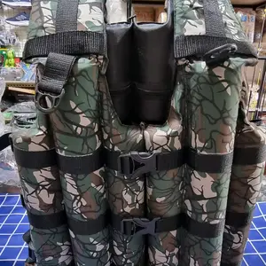 baju pelampung hijau doreng