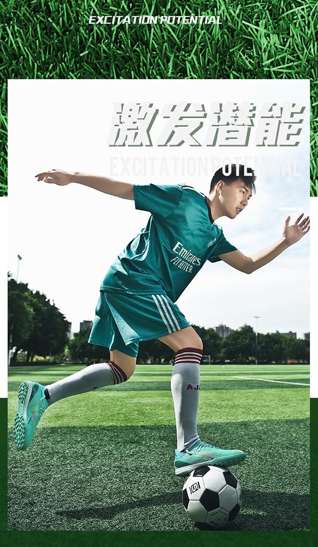 Product Introduction of In Stock Long Nail Broken Nail Football Boots Youth Soccer Shoes Men and Women Same Style More than Sneaker Human Made Sneakers Male and Female Students Youth Soccer Shoes Lawn Training Shoes 5