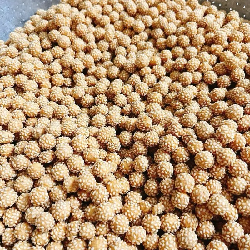Bánh nhãn bọc vừng ít đường ngọt nhẹ sản phẩm phù hợp nhiều đối tượng 4