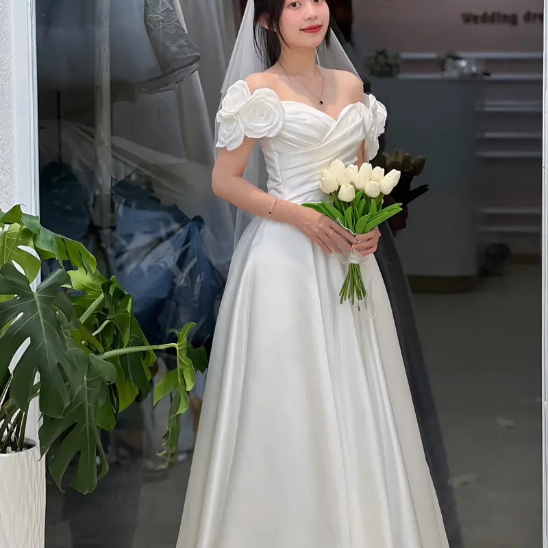 CDP152- Váy cưới đi bàn - đầm cưới thiết kế trễ vai hoa- váy cưới xoè,váy đi bàn xòe trễ vai xếp ly che bụng. 2