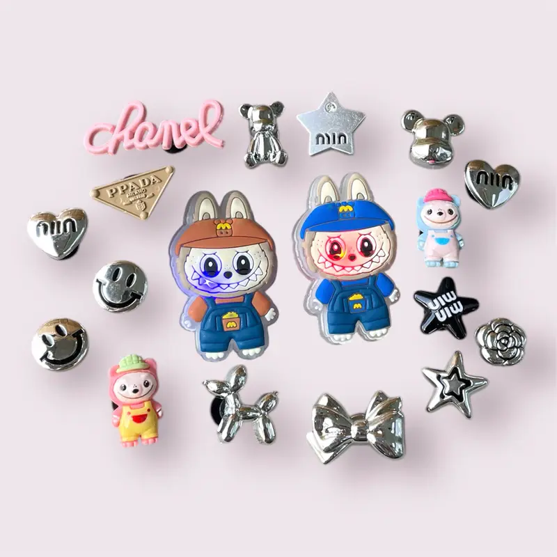 Bộ 10-12 sticker gắn dép sục, bộ charm labubu dèn hottrend xinh xắn 2
