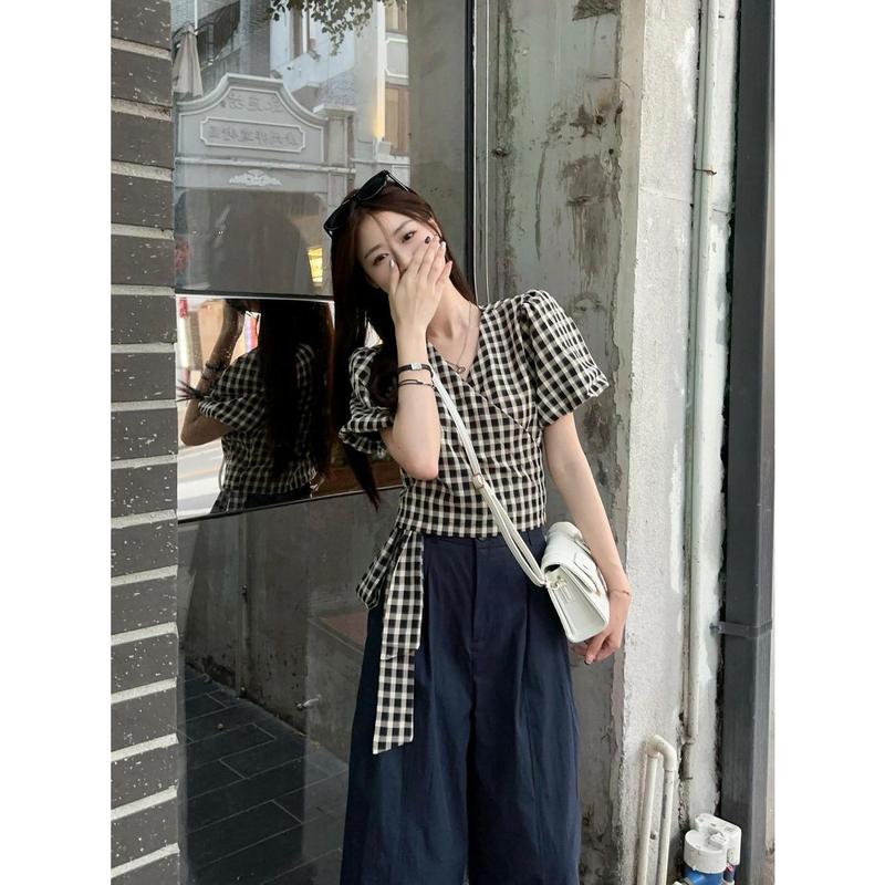 Áo Sơ Mi Kẻ Sọc, Thiết Kế Ngọt Ngào Và Trẻ Trung Cổ Chữ V, Tay Phồng Phong Cách Mùa Hè, Thiết Kế Đẹp, Ôm Eo, Áo Ngắn, Hàng Mới Về 3
