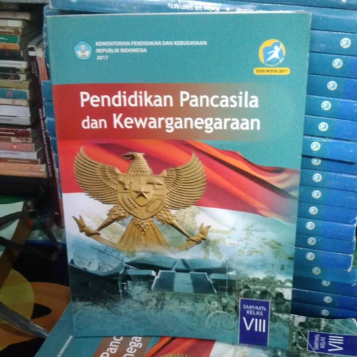 PPKN(PENDIDIKAN PANCASILA DAN KEWARGANEGARAAN)KELAS 8/VIII SMP