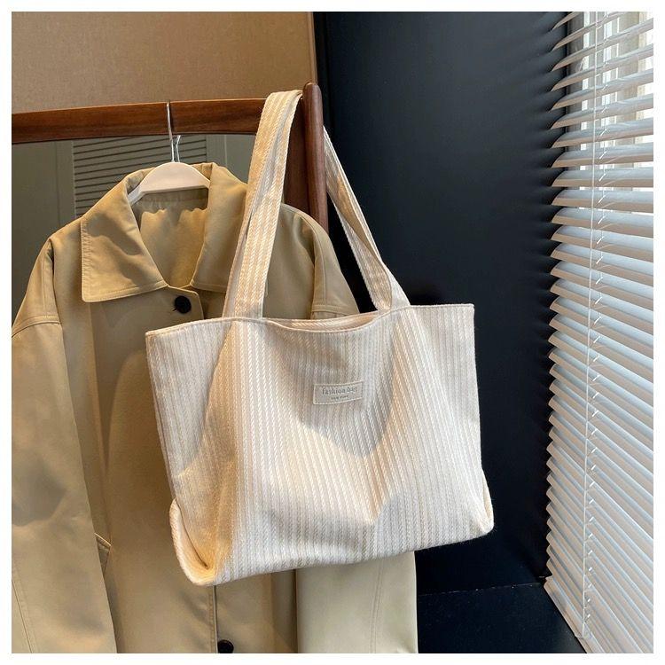 Product Introduction of Túi Tote Sức Chứa Lớn, Thời Trang Phong Cách Hàn Quốc, Túi Tote Đeo Vai Đơn Giản, Thích Hợp Cho Sinh Viên Đại Học Và Phụ Nữ, Phong Cách Ins, 2024 Bag Chữ Nhật 17