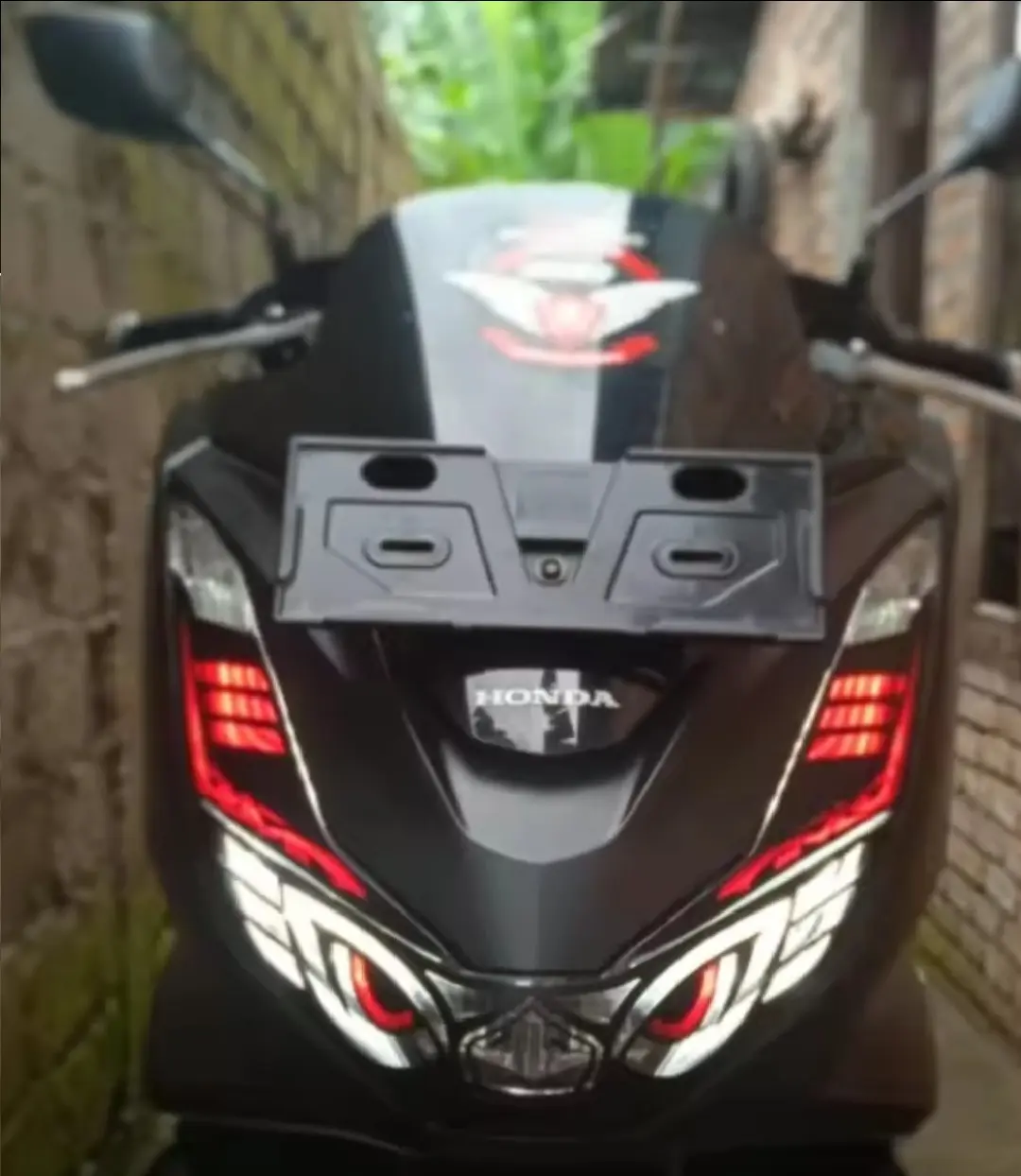Stiker Mata Alis PCX 160 Paling TOP Motorcycle st iker lampu