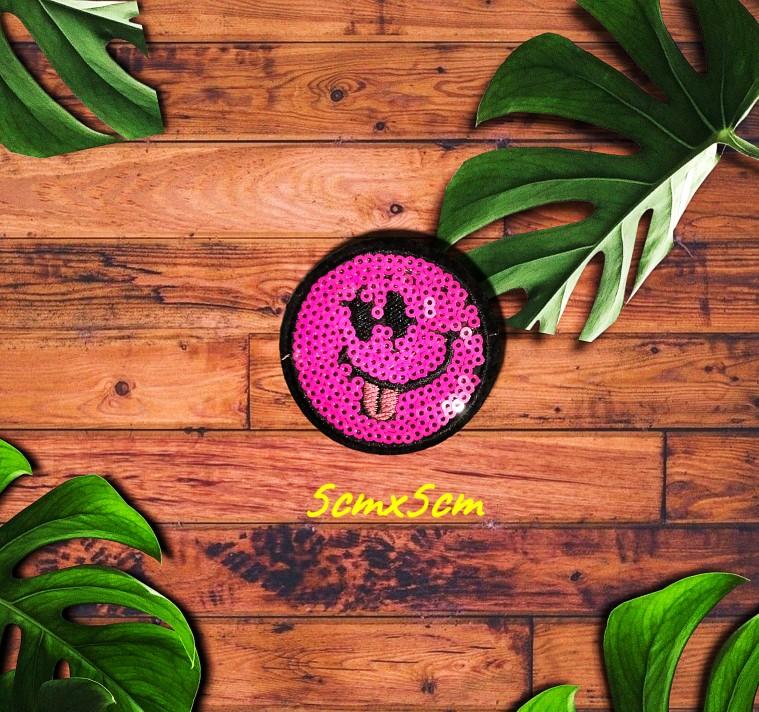 Product Introduction of Sticker Patch Logo Thêu Vải TẶNG KEO ỦI Hình Mặt Cười Trang Trí Quần jeans, áo thun, áo sơ mi nam nữ 9