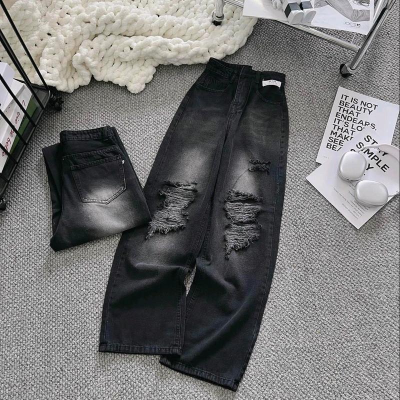 Quần jean suông màu đen pha khói rách gối