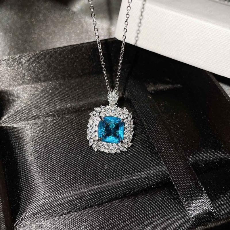 Product Introduction of Kuroze New Luxury Suit Ring Earrings Pendant Necklace for Women 24