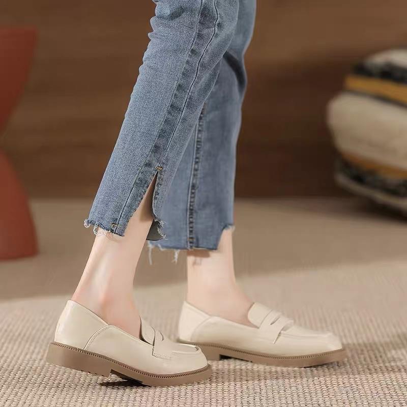 Product Introduction of 3221 Giày Moca Loafer Nữ Giày Màu Kem Đen Có Sẵn Fullbox QCCC 9