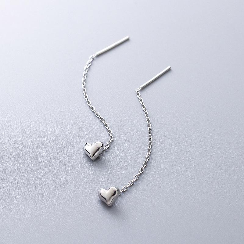 Product Introduction of Titanium steel color preserving solid heart-shaped lines with tassels, peach hearts wrapped in gold, heart-shaped long ear lines, ins, slimming ear chains that highlight the face 3