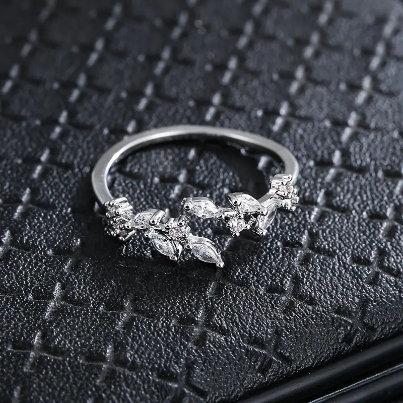 1pc Elegant Leaf Design Ring, Copper Material, Synthetic Zirconia Mosaic, Perfect for Daily and Party Occasions delicate gift exquisite surprising 3