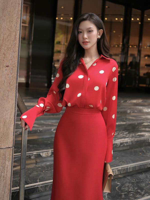 Áo sơmi tay dài chấm bi dành cho nữ COCOBEBE DOT SHIRT