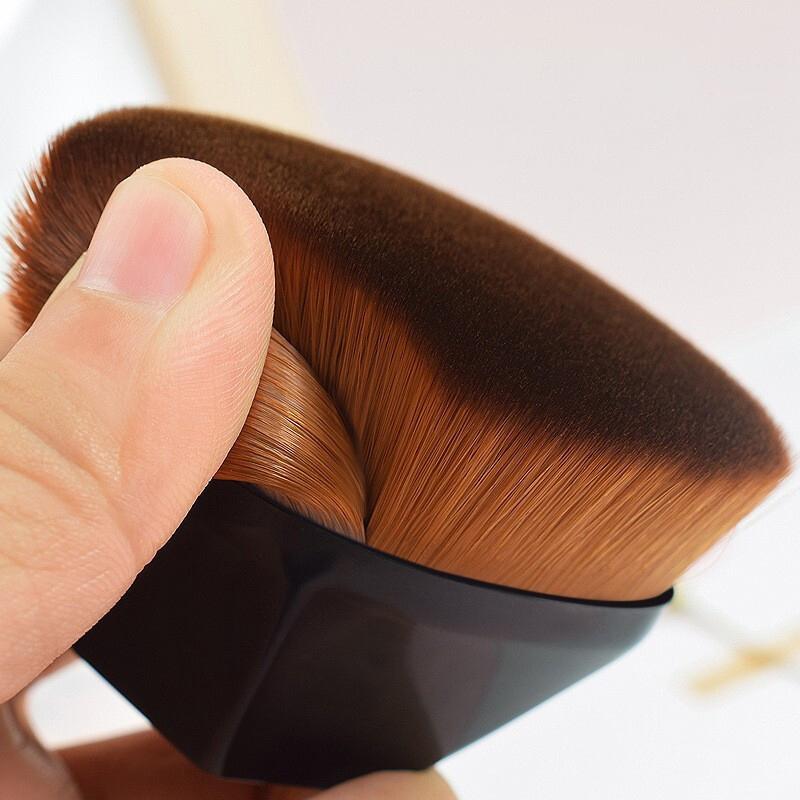 Product Introduction of 1 PCS Foundation Makeup Brushes Petal-Shaped Flat Top Kabuki Brush For  Liquid Cream Or   Cosmetics Tool 24