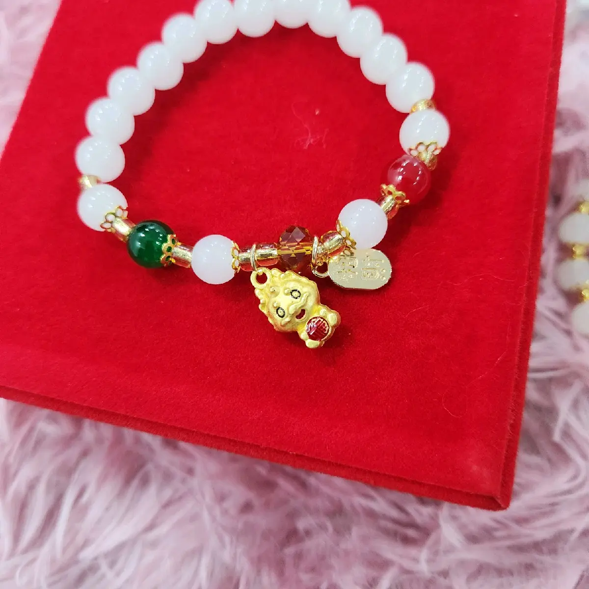 Vòng tay  đá chuỗi hạt phát sáng , vòng tay chuỗi hạt hình con thỏ, đậu phộng, hình bánh bao rồng.. Thời trang  phong cách cá tính