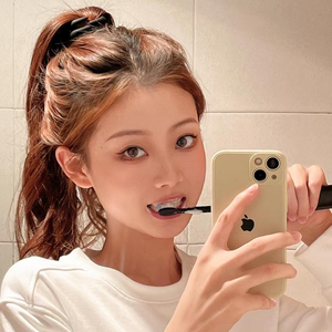 Nụ Cười Kim Cương