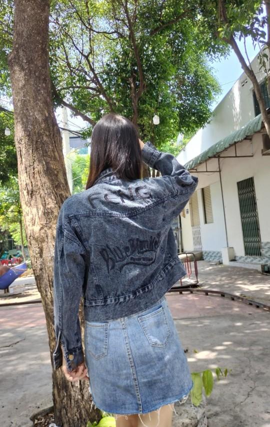 Product Introduction of [TÚI TRONG- 40 75] TopÁo khoác jean nữ thêu feng phong cách XÁM CHUỘT tôn dáng  from vừa Jacket cực xinh Women free size 40 75 kg 10