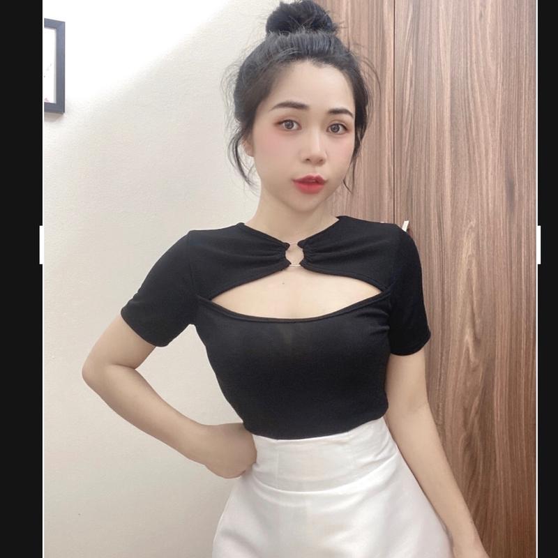 Áo Nhũ Cộc Tay Hở Ngực Phối Khuyên Tròn Sang Chảnh 0