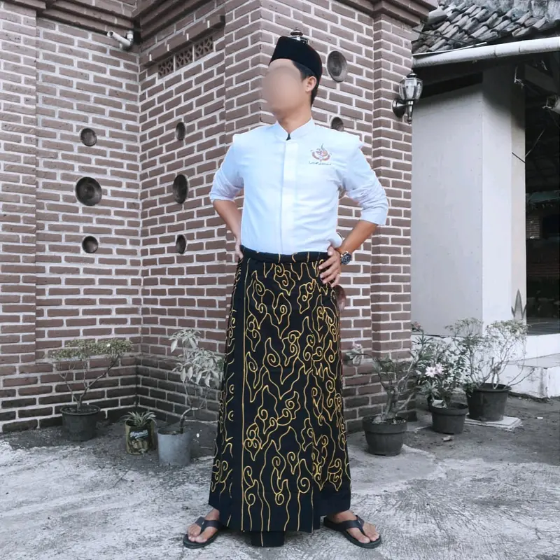 Sarung Batik Santri, Motif Mega Mendung Tulis Kuning Hitam Katun 1