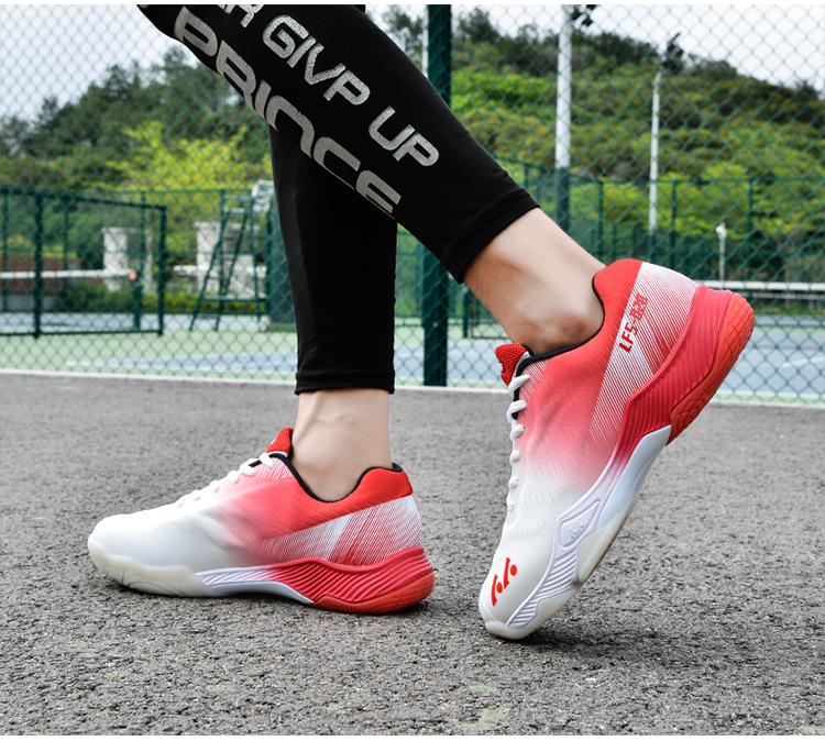 Product Introduction of Kasut Badminton Lelaki dan Wanita YY Gaya Sama 2023 Merentas Sempadan Anti Gelincir Penyerapan Kejutan Musim Bunga dan Musim Luruh Bernafas Ultra-Ringan 4 Generasi Bola Tampar Kasut Tenis 13